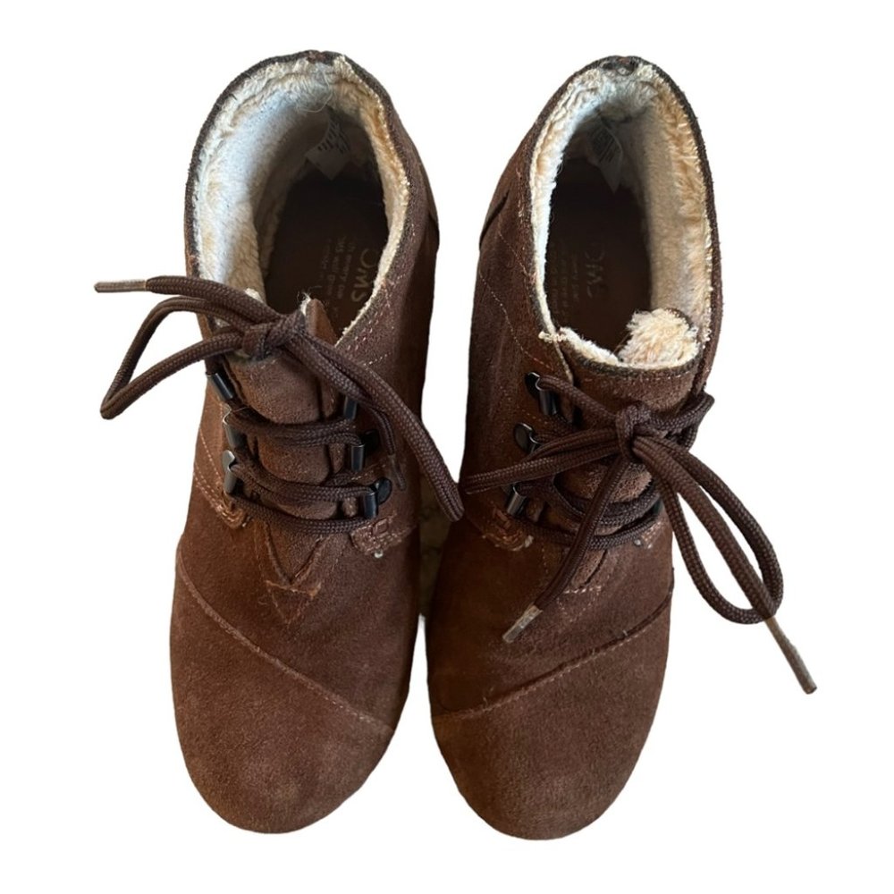 Toms Shearling Lined Lace Up Wedge Booties Brown Size 7.5